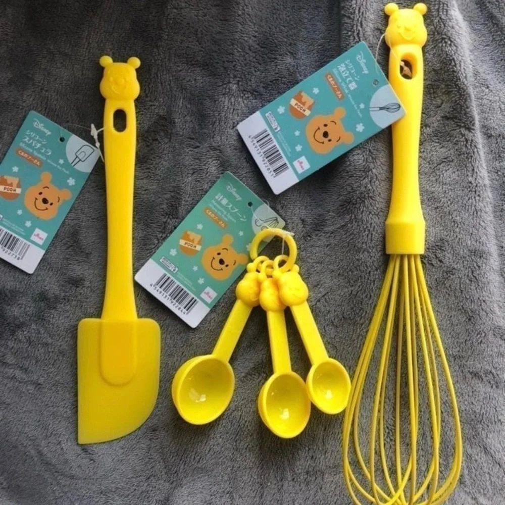 Disney Winnie the Pooh Bakeware Collection - Picture 1 of 4